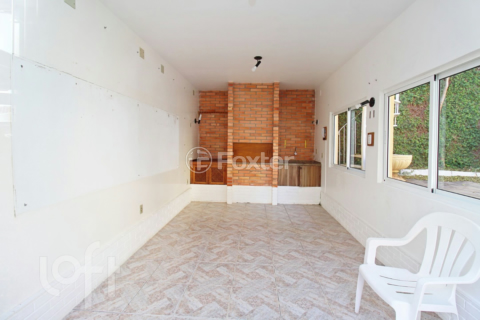 Image 19 - 281058