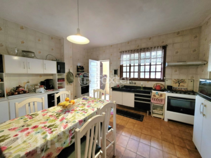Image 37 - 281474