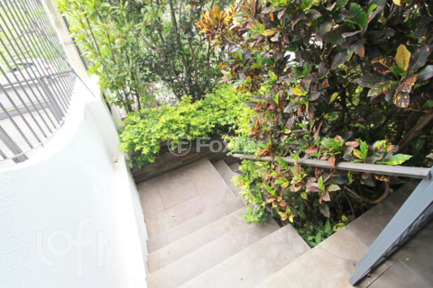 Image 37 - 284255