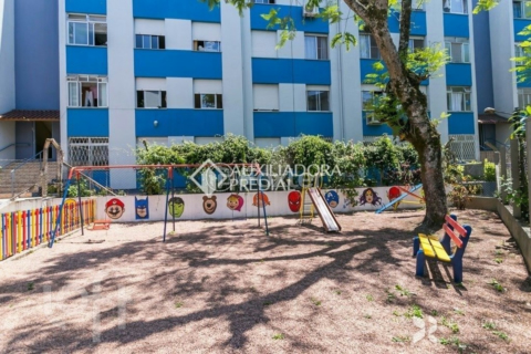 Image 33 - 284300