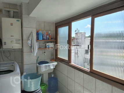 Image 19 - 284344
