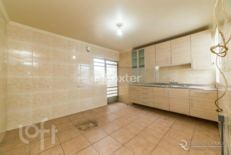 Image 8 - 285344