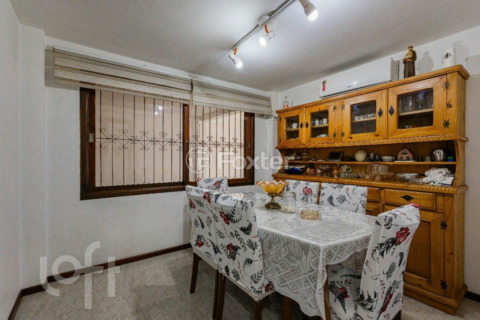 Image 21 - 285585