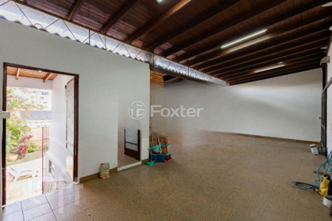 Image 29 - 285585