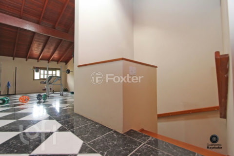 Image 28 - 285606