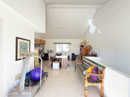 Image 25 - 288404