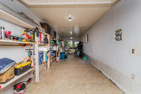 Image 31 - 289011