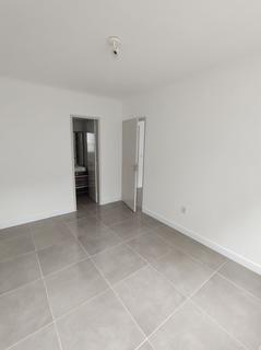 Image 7 - 294640