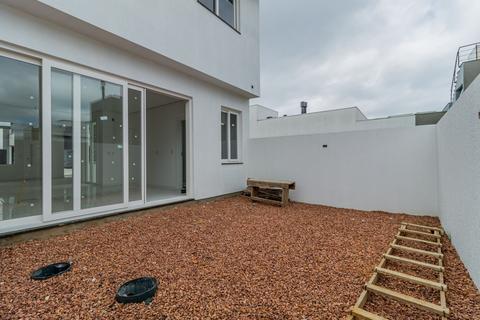 Image 27 - 295443