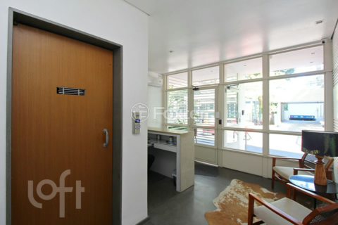 Image 29 - 295604