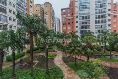 Image 29 - 295797