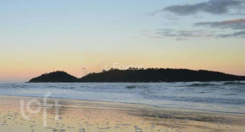 Image 17 - 297786