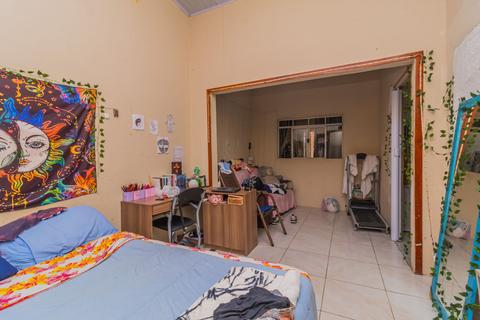 Image 30 - 297890