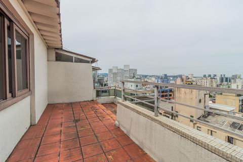 Image 19 - 297942