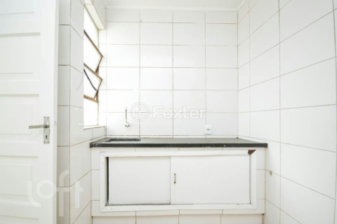 Image 3 - 298000