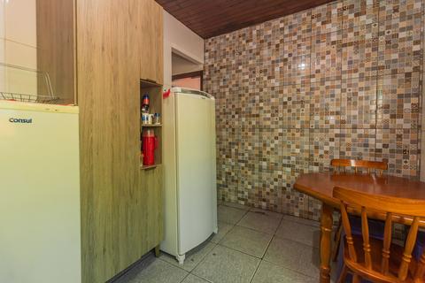 Image 17 - 298555