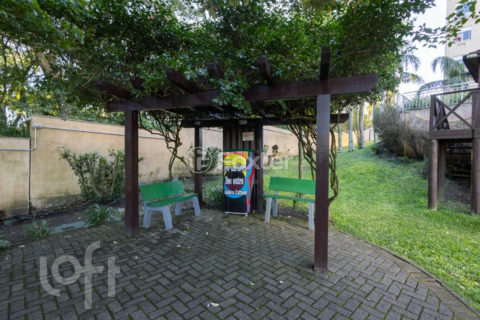 Image 19 - 299438