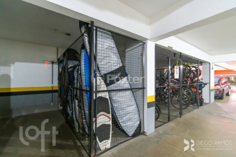 Image 30 - 299760
