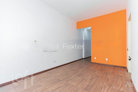 Image 3 - 300205