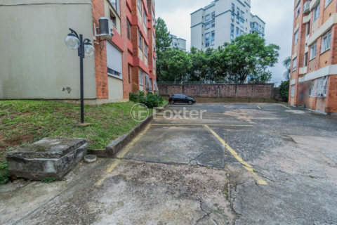 Image 1 - 300235