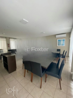 Image 33 - 300805