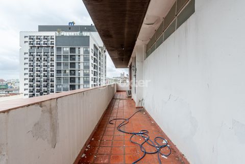 Image 33 - 302251