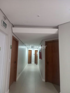 Image 8 - 302268
