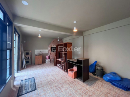 Image 34 - 302342