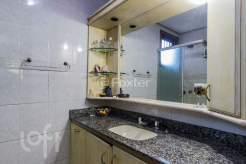Image 7 - 302412