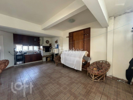 Image 42 - 302523