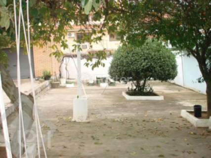 Image 3 - 302574