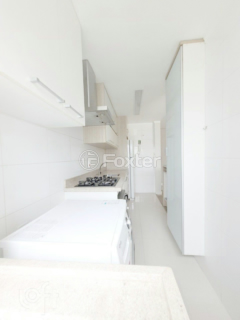 Image 8 - 302737