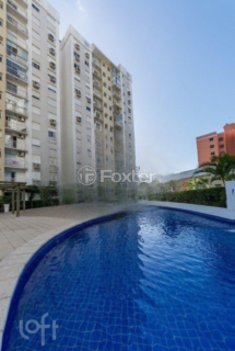 Image 17 - 302737