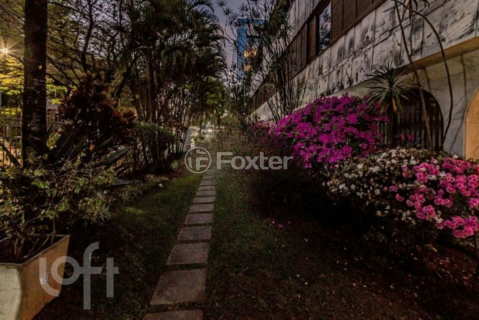 Image 1 - 302743