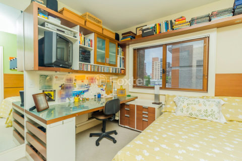 Image 32 - 303317