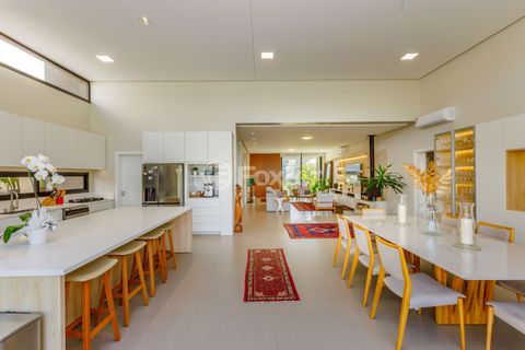 Image 15 - 303334