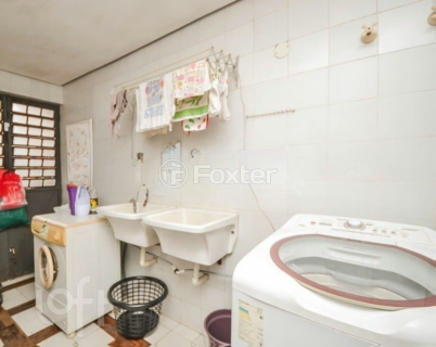 Image 7 - 303382