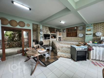 Image 17 - 303437