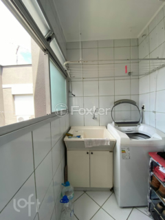 Image 20 - 303584