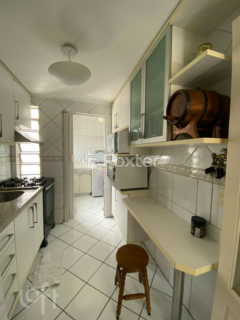 Image 17 - 303584