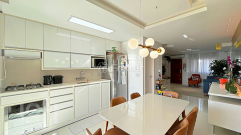 Image 3 - 303690