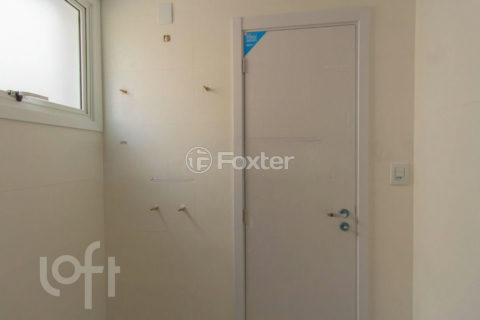 Image 31 - 303737