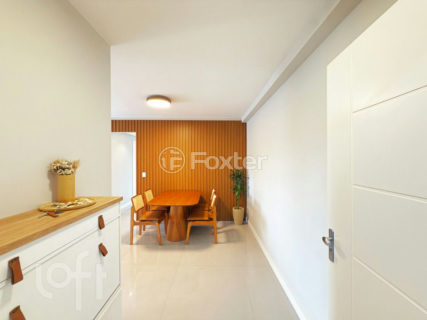 Image 4 - 303790