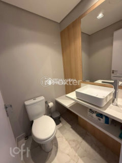 Image 7 - 303950