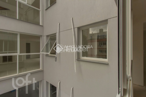 Image 39 - 304006