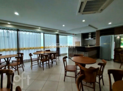 Image 34 - 304160