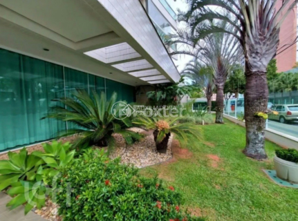 Image 38 - 304160