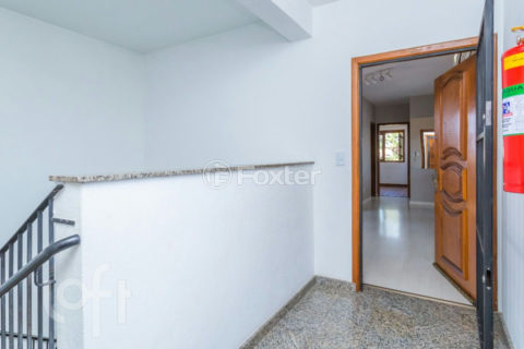 Image 20 - 304260