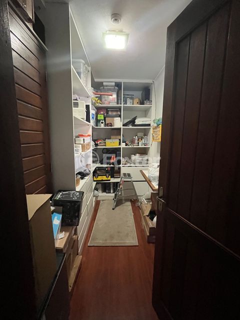 Image 49 - 304285
