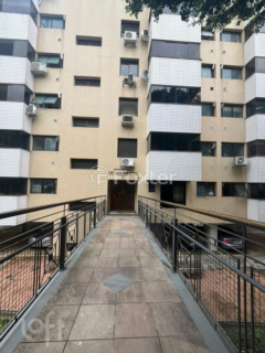 Image 15 - 304737